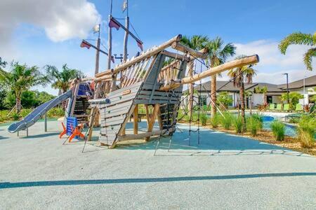 Cute Lakeview 2Br Condo With 2 Clubhouses كيسيمي المظهر الخارجي الصورة