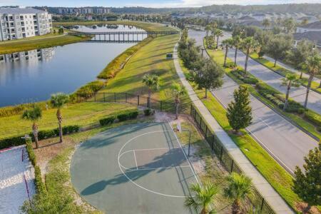 Cute Lakeview 2Br Condo With 2 Clubhouses كيسيمي المظهر الخارجي الصورة